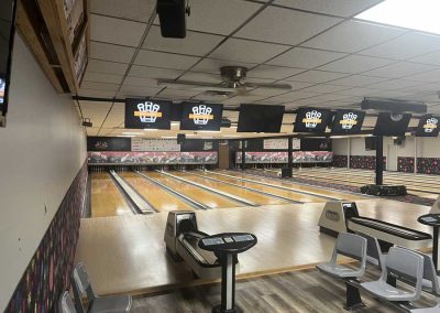 bowling lanes at the bowl and brew in annandale mn
